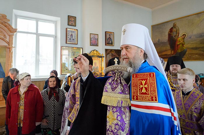 Глава Православной Церкви Казахстана совершил великопостную Литургию в Скорбященском храме города Алма-Аты