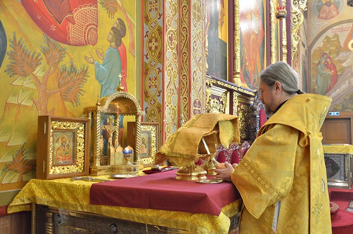 Праздник Всех святых в земле Российской просиявших