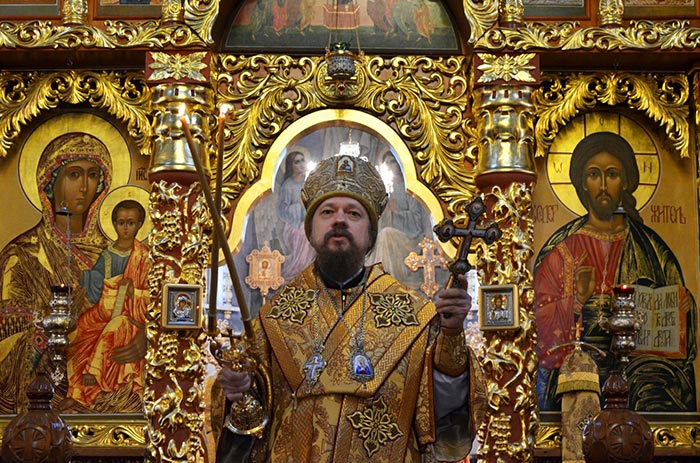 Епископ Каскеленский Геннадий совершил Литургию и чин прощения в Никольском соборе Алма-Аты