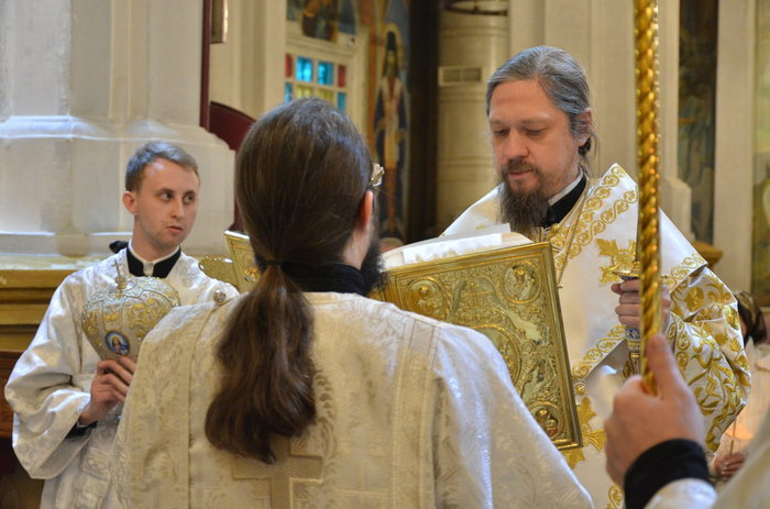 В праздник Обрезания Господня епископ Геннадий совершил Литургию в Никольском соборе города Алма-Аты