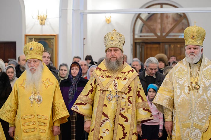 В Павлодаре молитвенно отметили пятилетие учреждения Павлодарской епархии