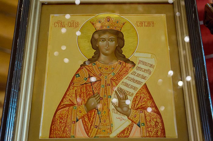 День памяти великомученицы Варвары. Митрополит Александр совершил Литургию в Вознесенском соборе Алма-Аты