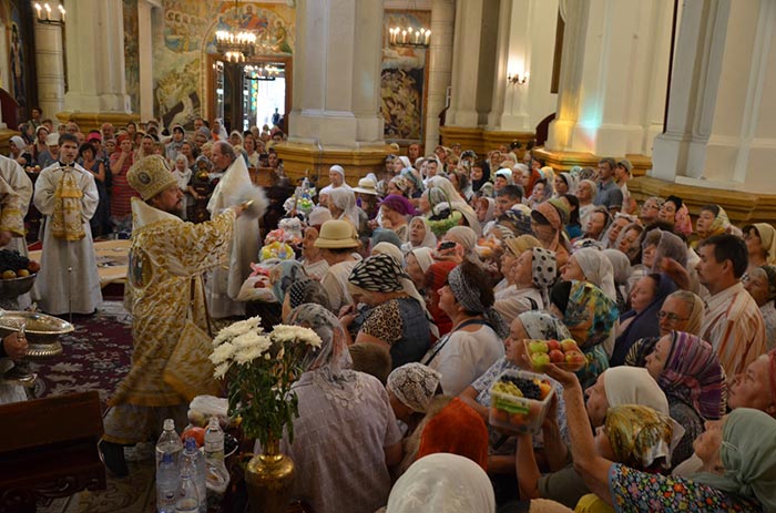 В Алма-Ате молитвенно отметили праздник Преображения Господня