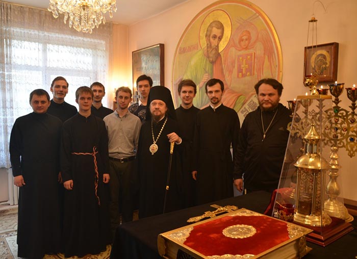 В Алма-Атинской духовной семинарии совершена архиерейская Литургия Преждеосвященных Даров 