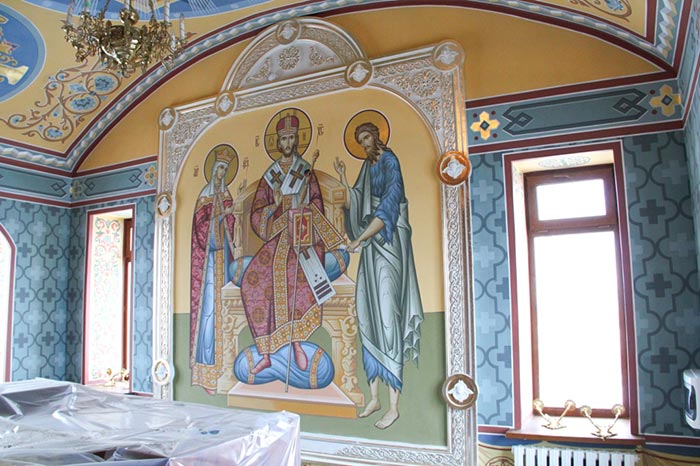 Никольский храм в селе Малотимофеевка Акмолинской области украшается росписями 