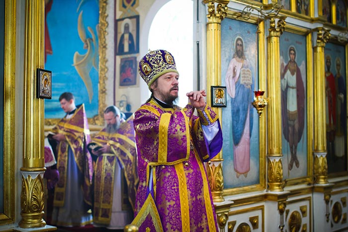 В субботу первой седмицы Великого поста епископ Каскеленский Геннадий совершил Божественную Литургию в Константино- Еленинском соборе Астаны