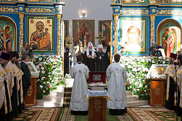 Предстоятель Русской Церкви совершил молебен новомученикам и исповедникам Казахстанским в Успенском кафедральном соборе г. Астаны